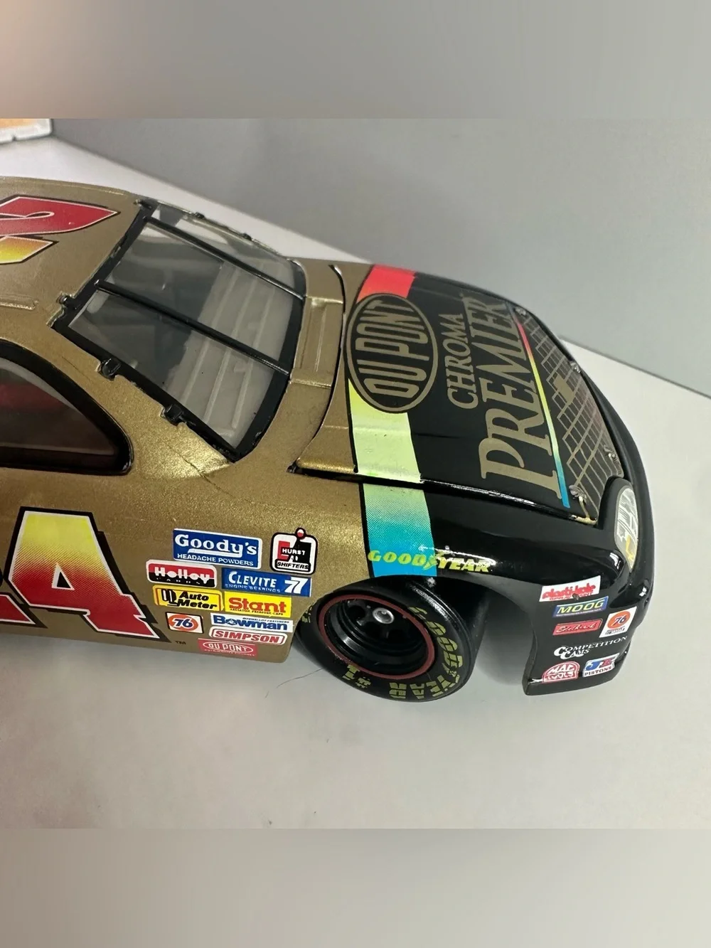 Jeff Gordon #24 DuPont Chroma Premier 1997 Monte Carlo 1:24 Diecast Car